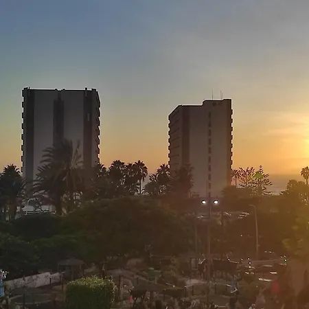 Appartamento Big 3 Apartment, 83m2, With 3 Balconies And Ocean View Playa de las Americas (Tenerife)